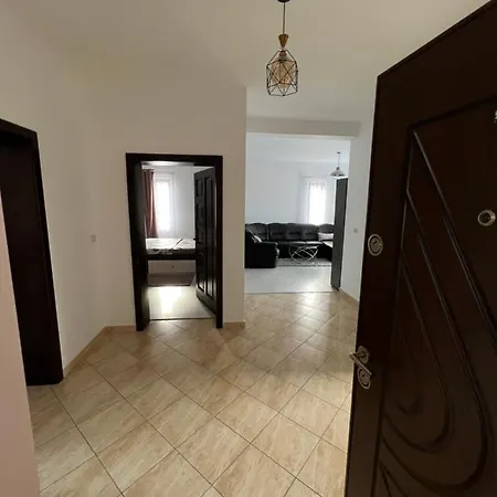 Un Apartament Deosebit, Aerisit, Ultracentral. Radauti Exterior photo
