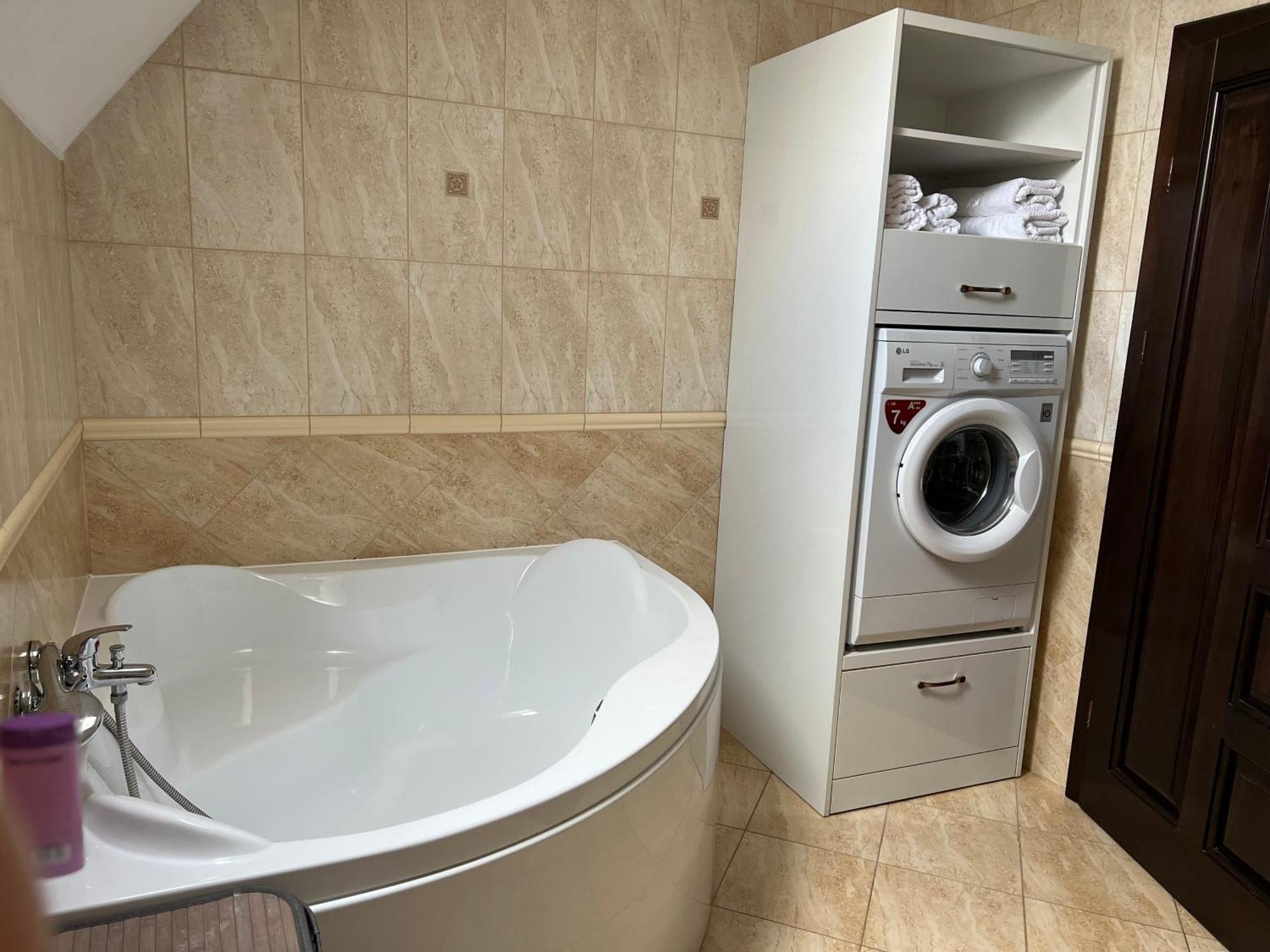 Un Deosebit, Aerisit, Ultracentral. Apartment Radauti